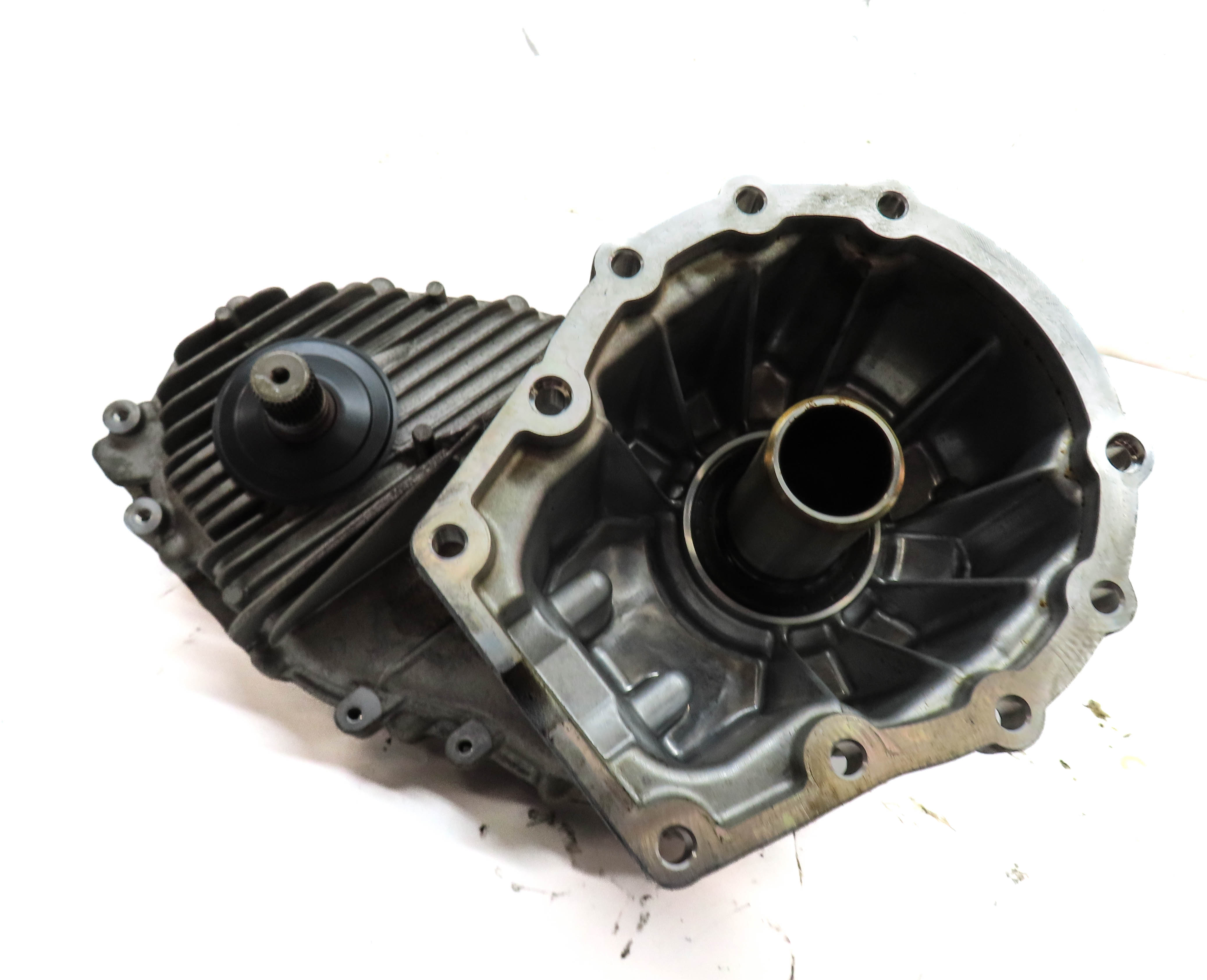 2011-2018 PORSCHE CAYENNE (958) 3.0L ENGINE FRONT TRANSFER CASE ASSEMBLY — exact item pictured